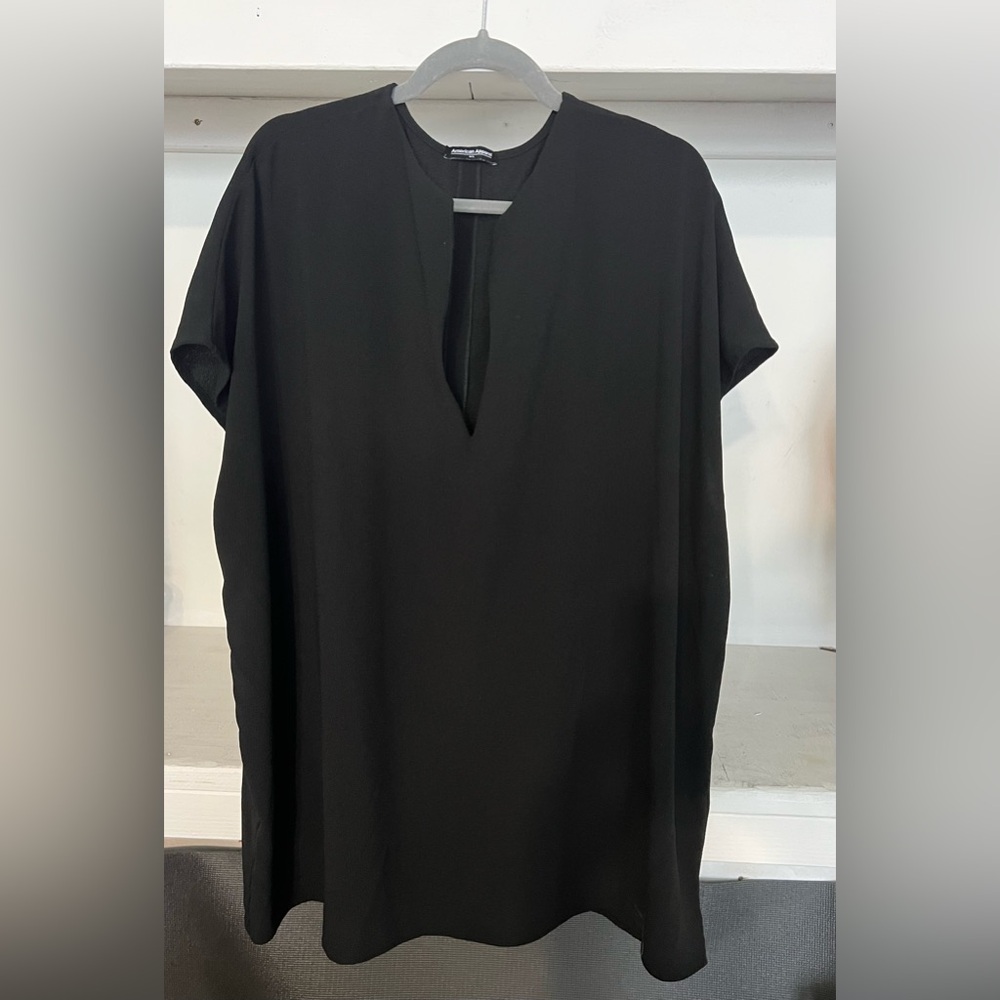 Chic Black V-Neck Dress